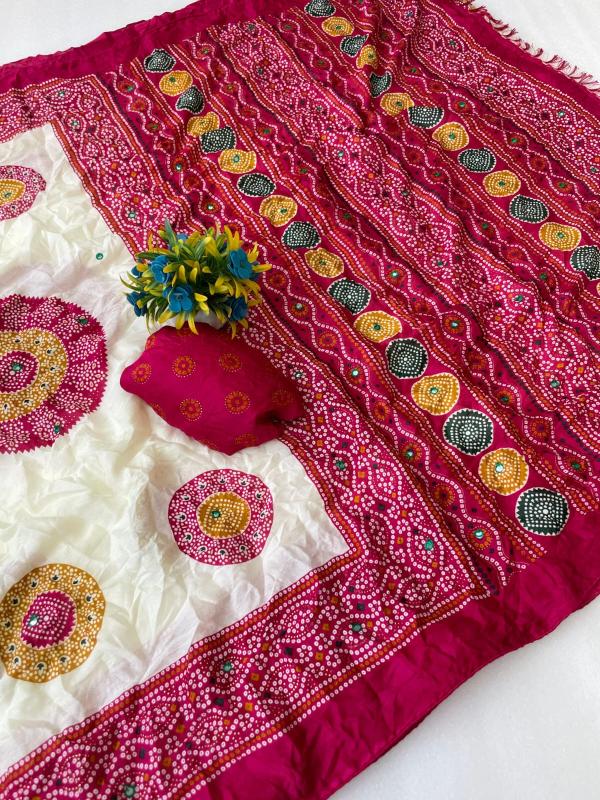 Vastrangan sasumaa bandhani wholesale sarees saree store